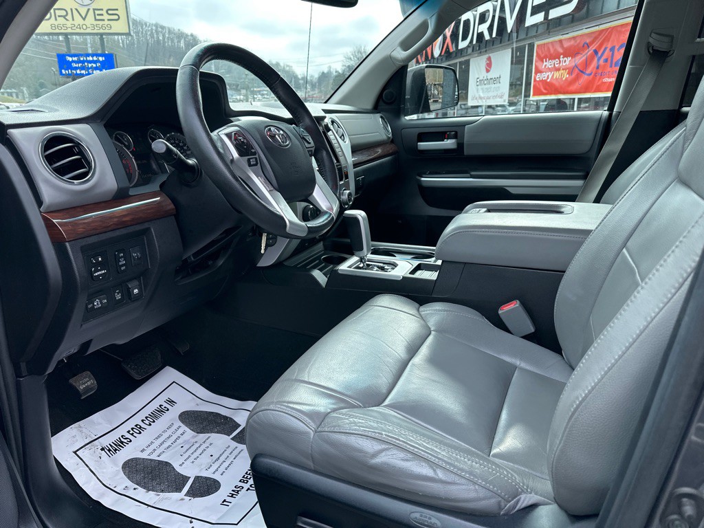 2016 Toyota Tundra Image 19