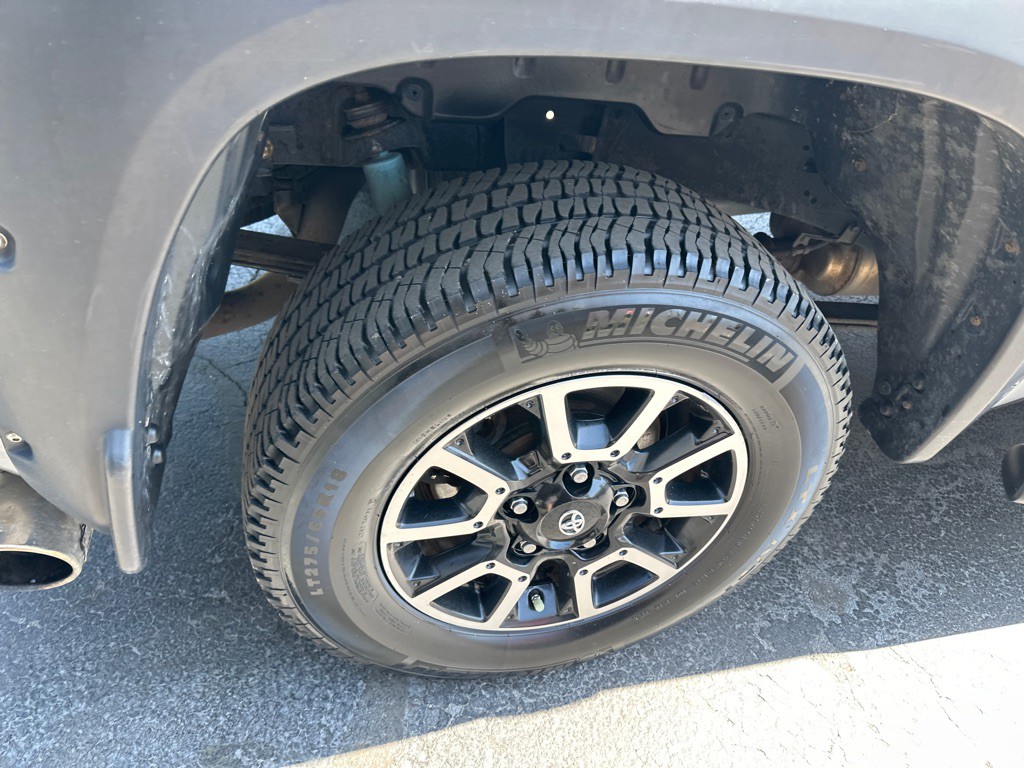 2016 Toyota Tundra Image 11