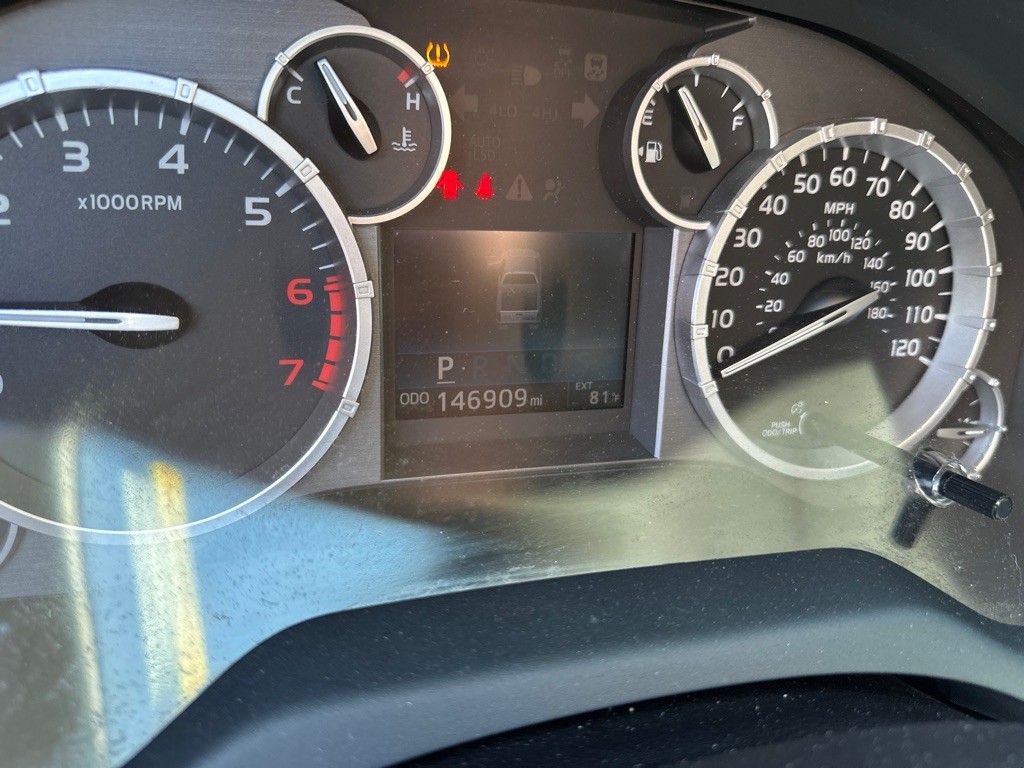 2016 Toyota Tundra Image 16