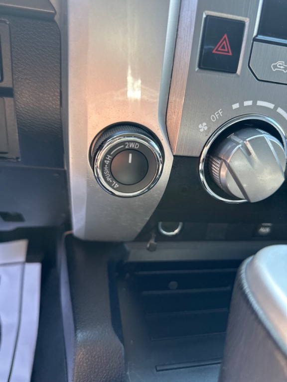 2016 Toyota Tundra Image 18