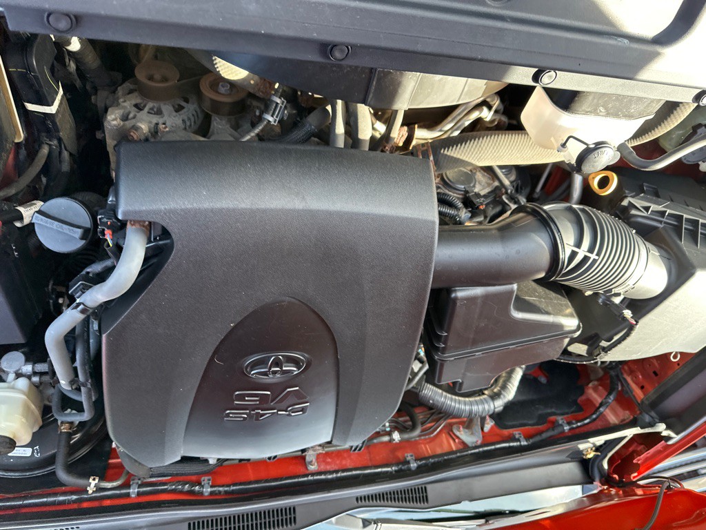 2017 Toyota Tacoma Image 19