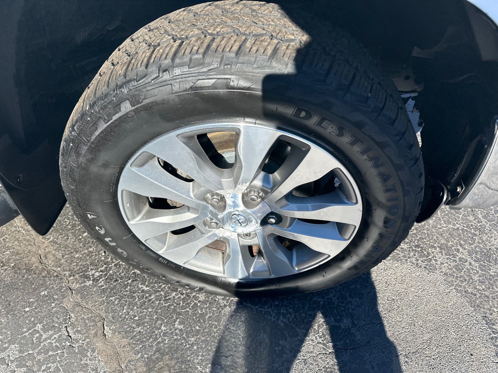 2015 Toyota Tundra Image 7