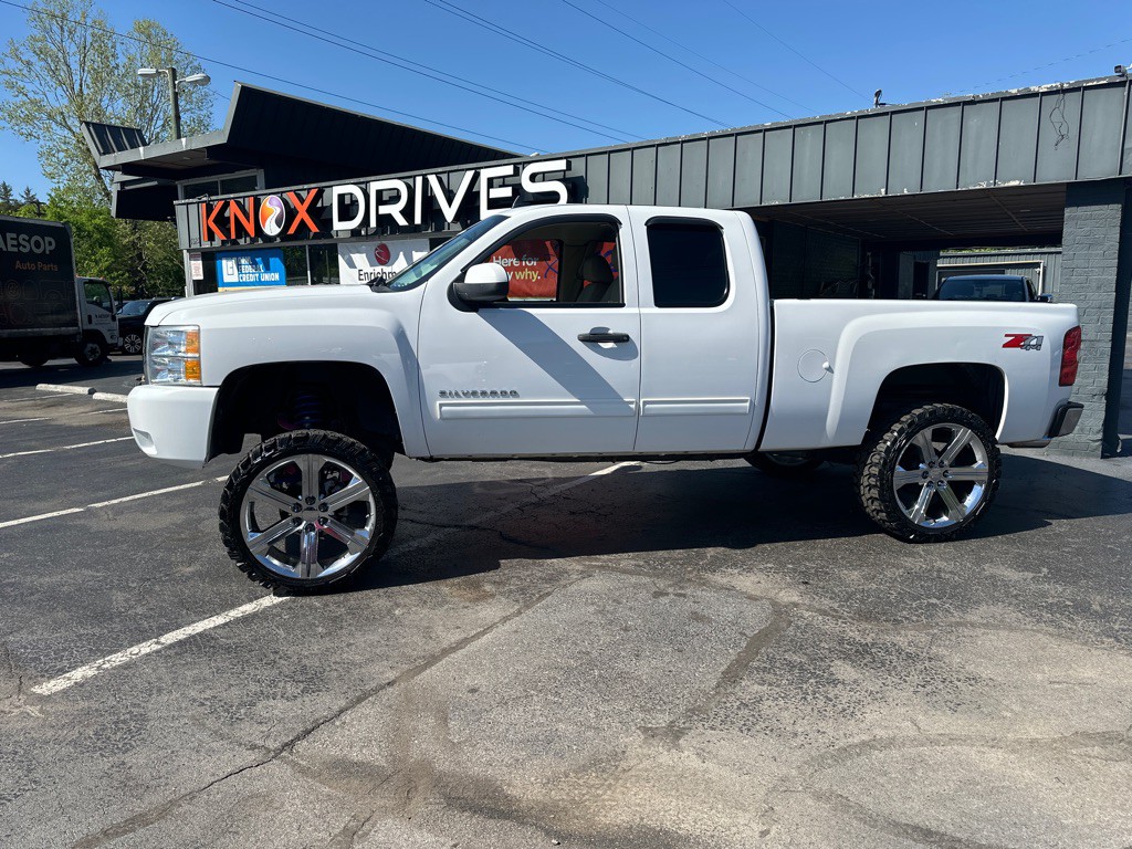 2013 Chevrolet Silverado 1500 Image 2