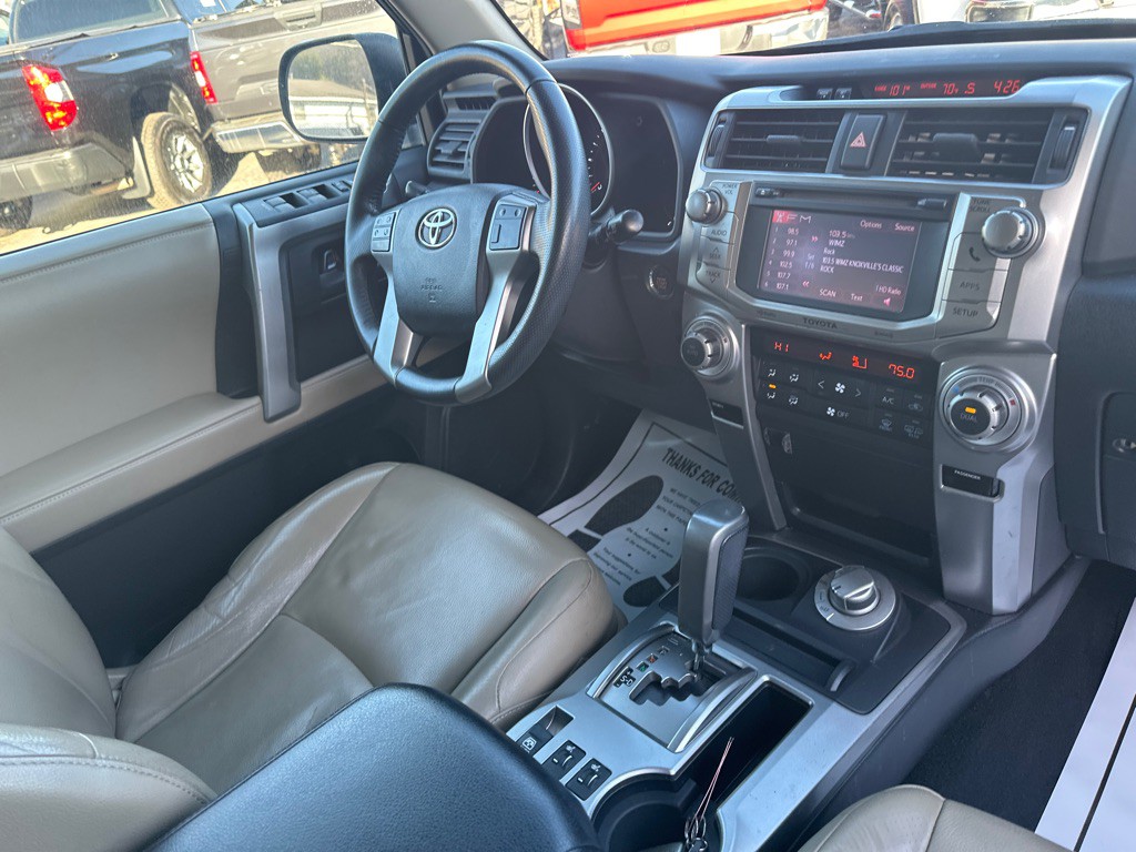 2012 Toyota 4Runner Image 10