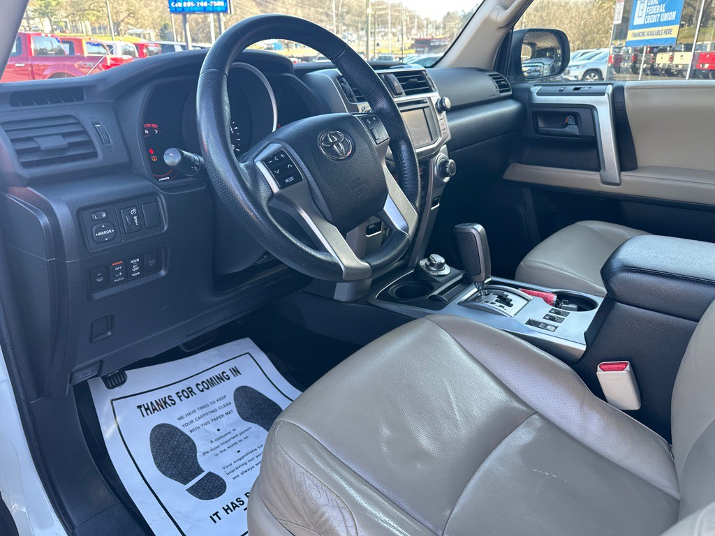 2012 Toyota 4Runner Image 17