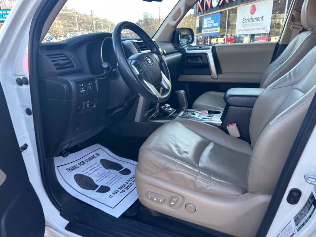 2012 Toyota 4Runner Image 21