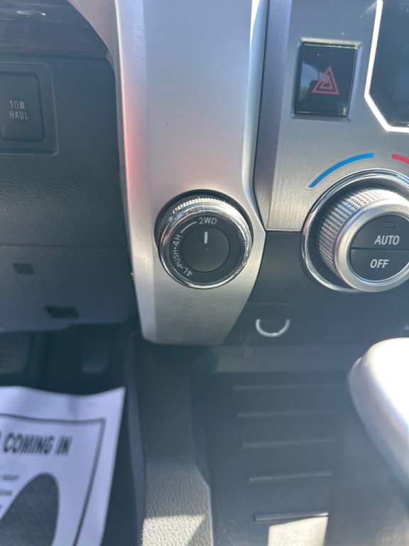 2014 Toyota Tundra Image 16