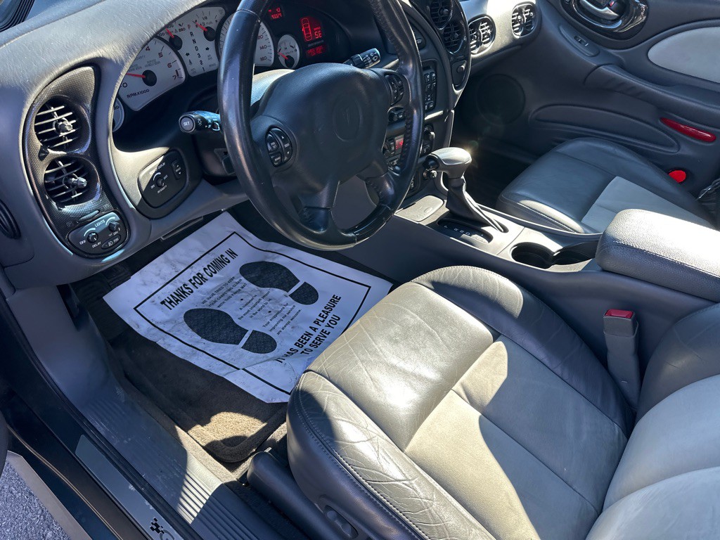 2005 Pontiac Bonneville Image 13