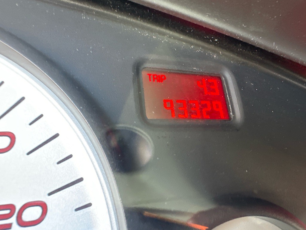 2005 Pontiac Bonneville Image 14