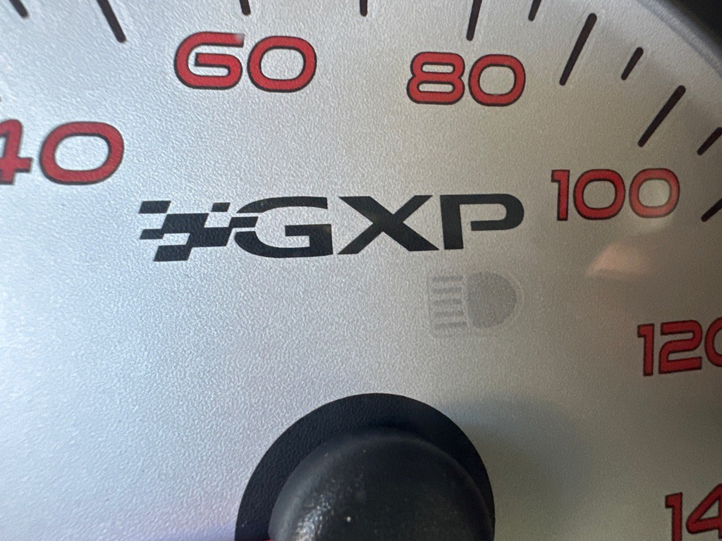 2005 Pontiac Bonneville Image 18