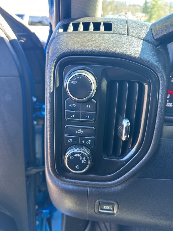 2022 Chevrolet Silverado 1500 Image 17