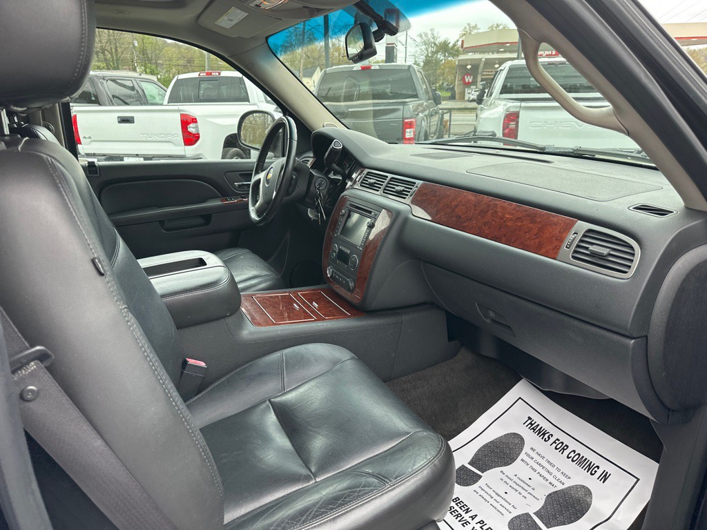 2011 Chevrolet Tahoe Image 7