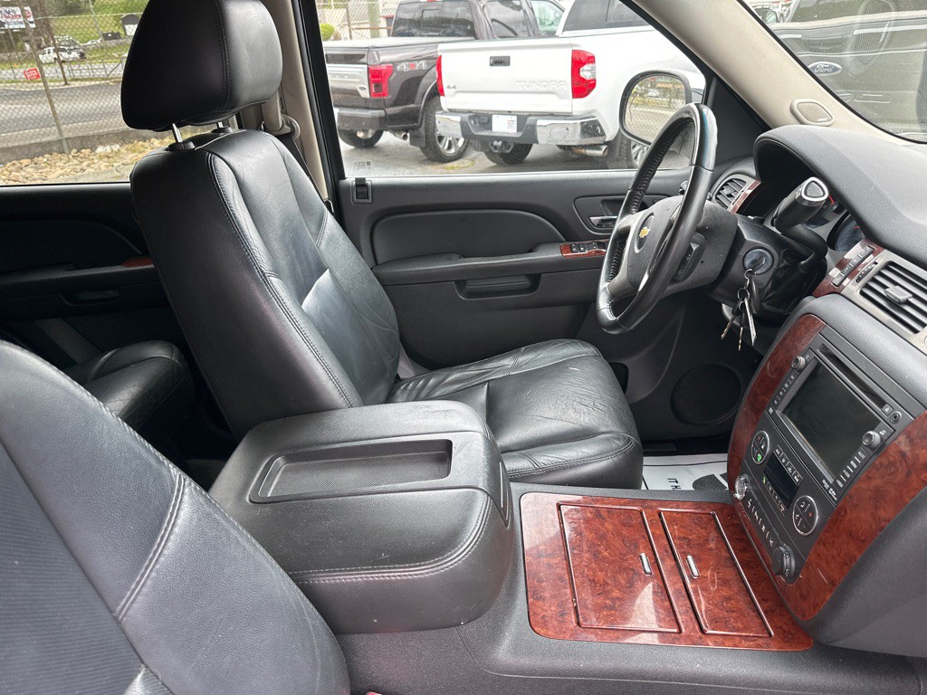 2011 Chevrolet Tahoe Image 8