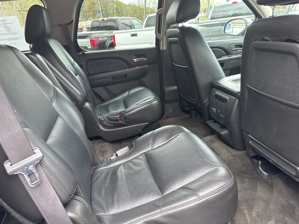 2011 Chevrolet Tahoe Image 10