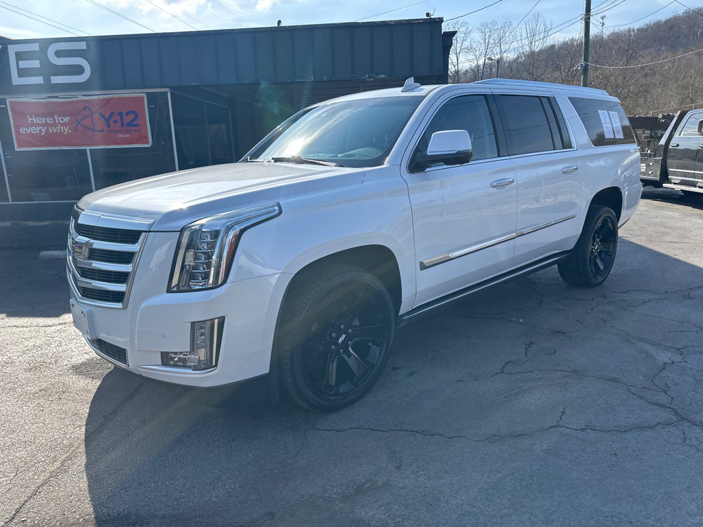 2016 Cadillac Escalade Image 1