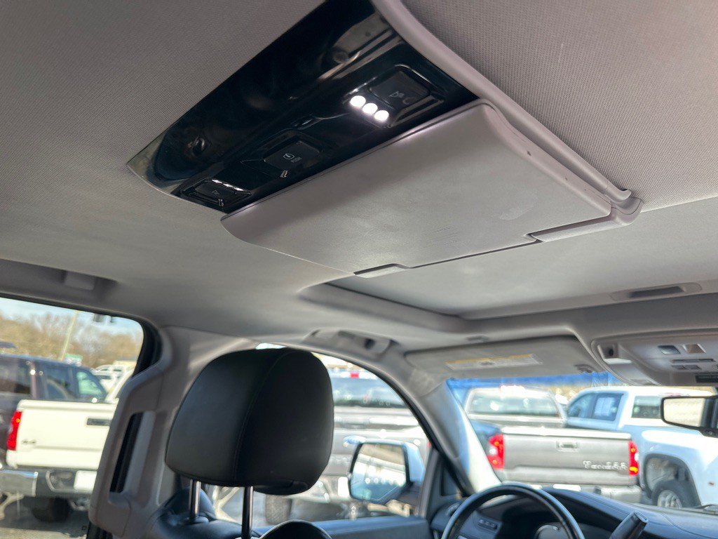 2016 Cadillac Escalade Image 11