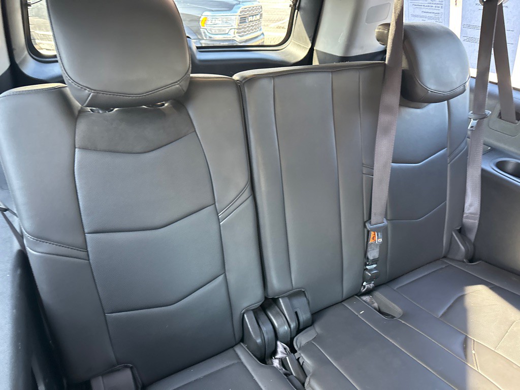 2016 Cadillac Escalade Image 13