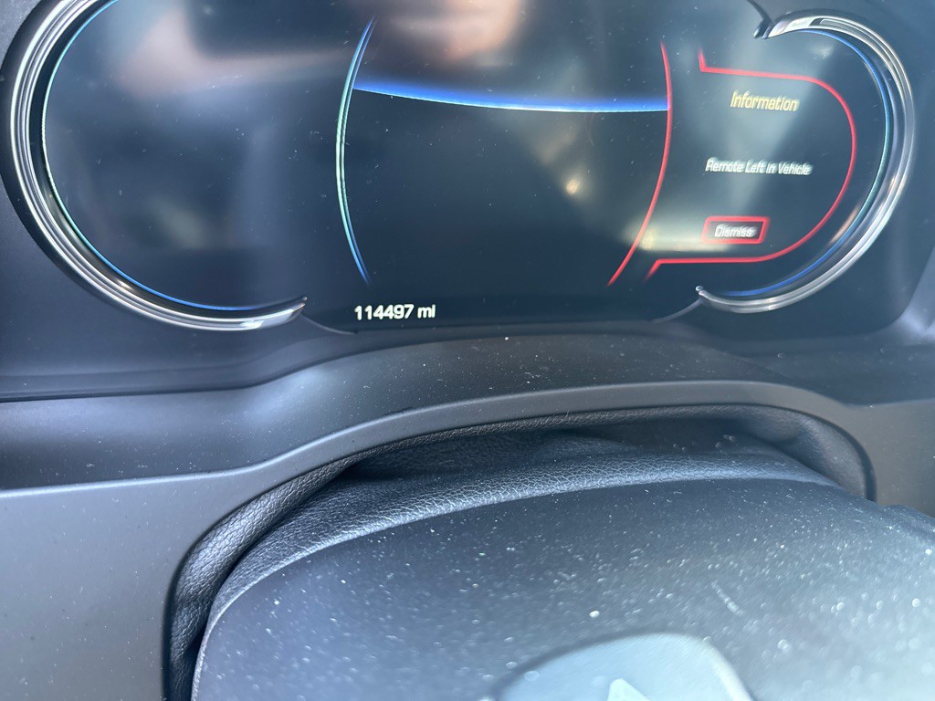 2016 Cadillac Escalade Image 18