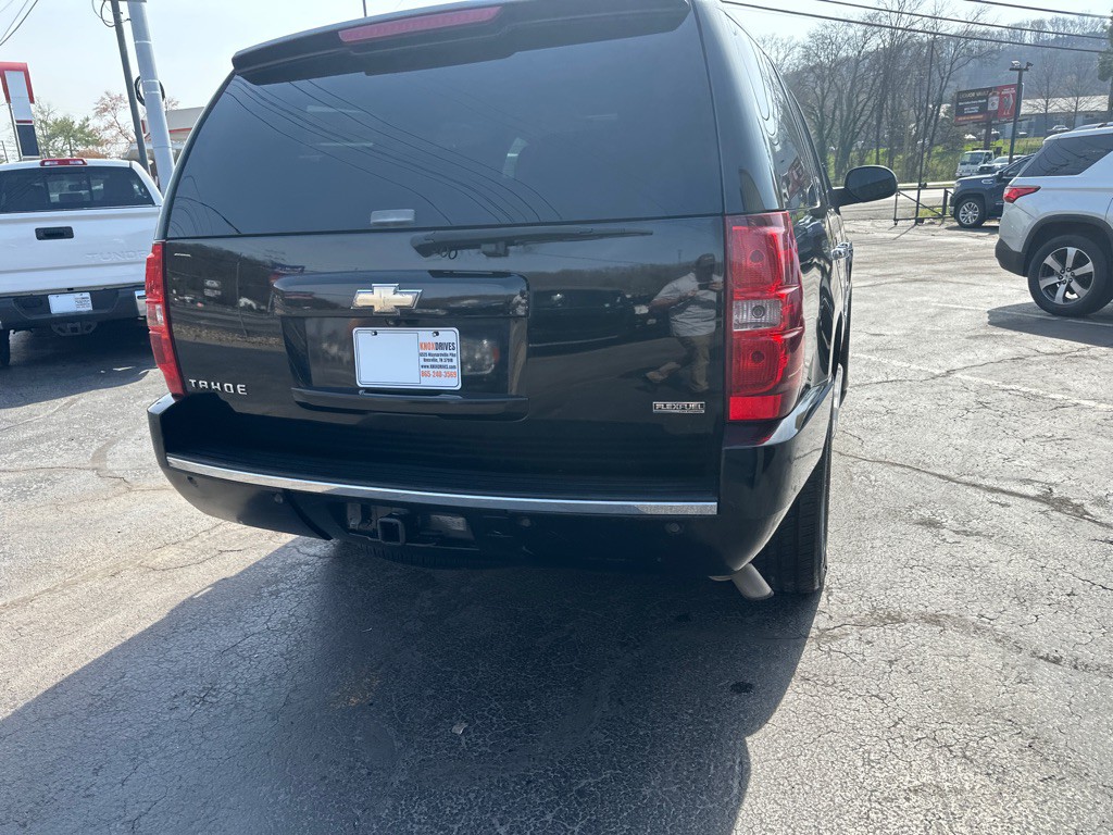 2010 Chevrolet Tahoe Image 3
