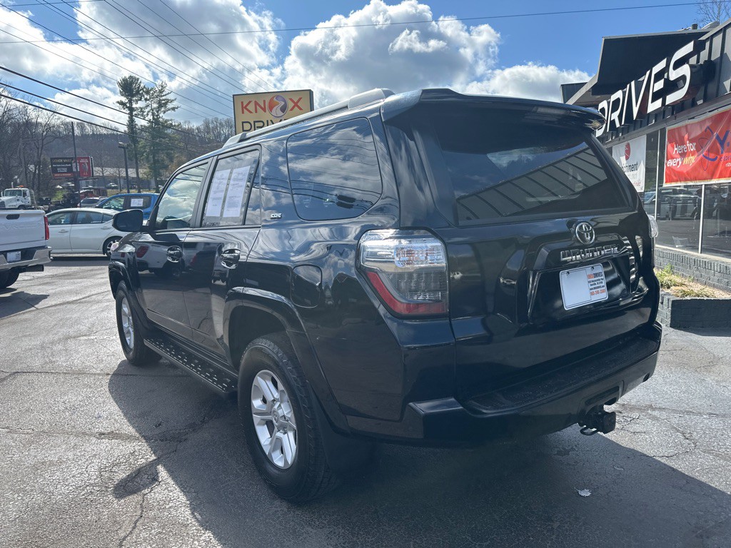 2015 Toyota 4Runner Image 2