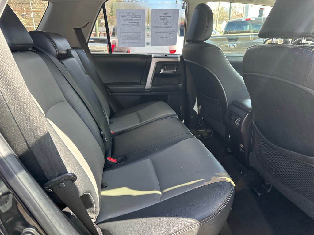 2015 Toyota 4Runner Image 10