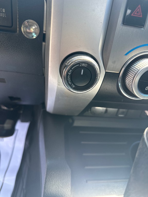 2014 Toyota Tundra Image 18