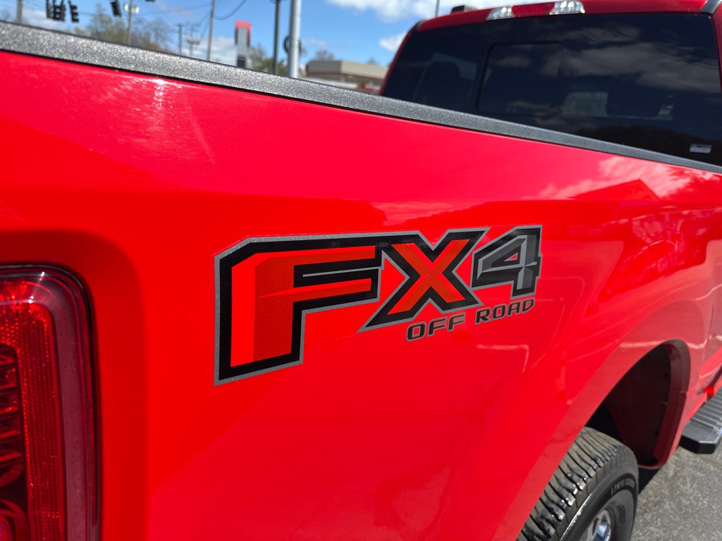 2021 Ford F-350 Image 14