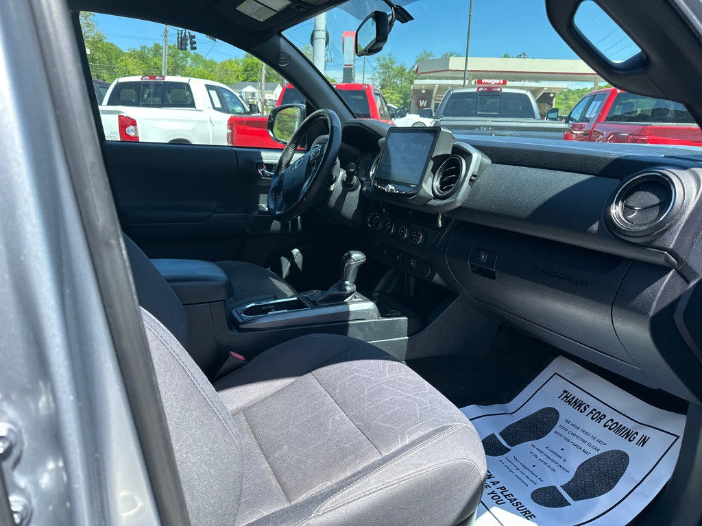 2016 Toyota Tacoma Image 7