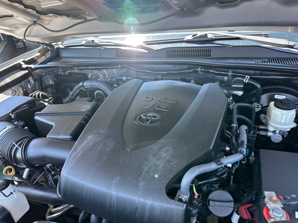 2016 Toyota Tacoma Image 20