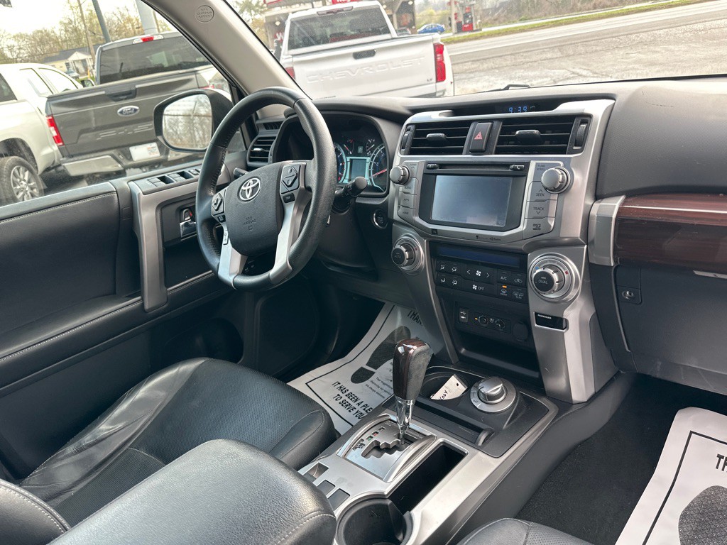 2015 Toyota 4Runner Image 10