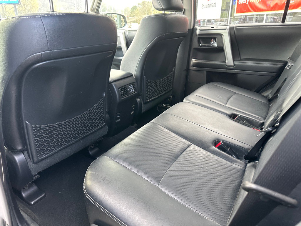 2015 Toyota 4Runner Image 16