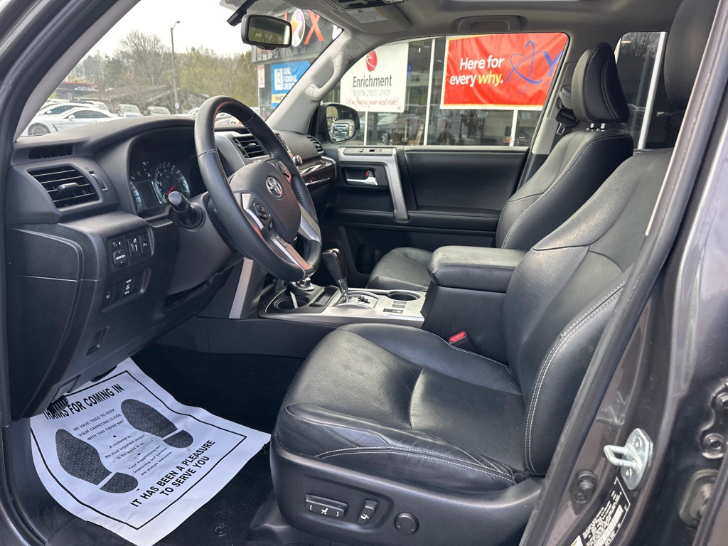 2015 Toyota 4Runner Image 22