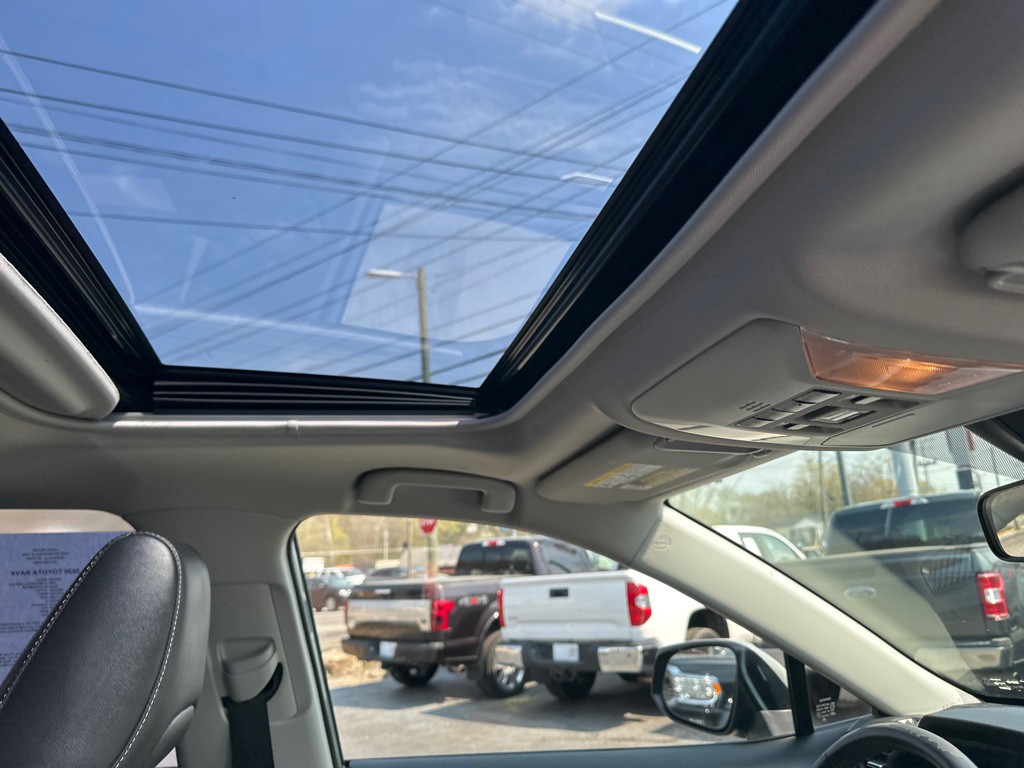 2020 Toyota Rav4 Image 9