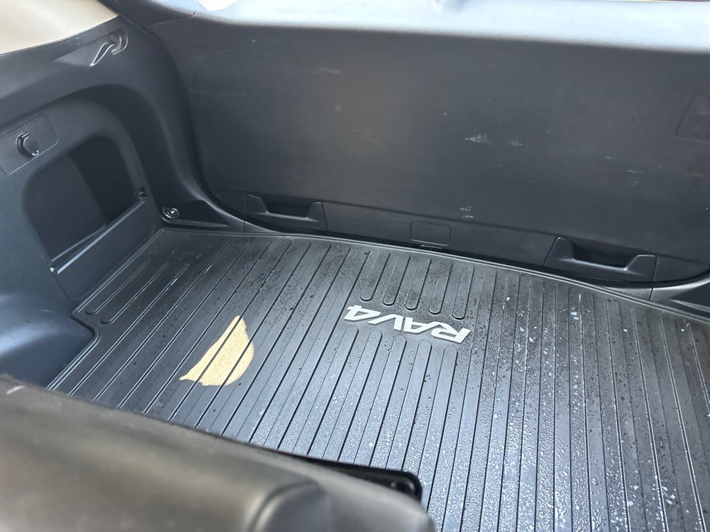 2020 Toyota Rav4 Image 13