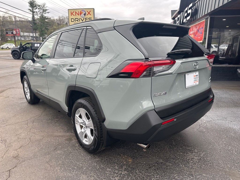 2019 Toyota Rav4 Image 2