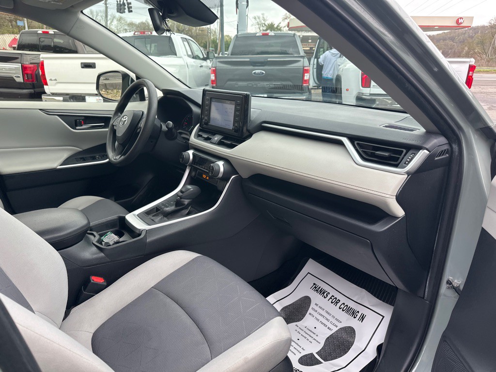 2019 Toyota Rav4 Image 8