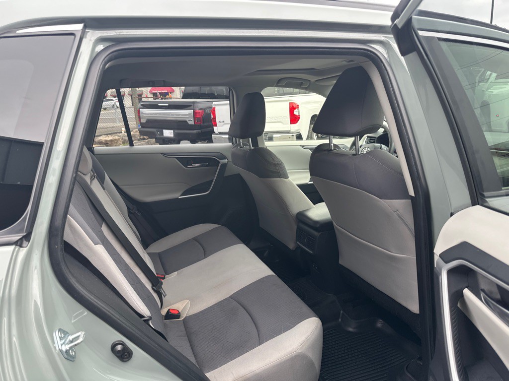 2019 Toyota Rav4 Image 10