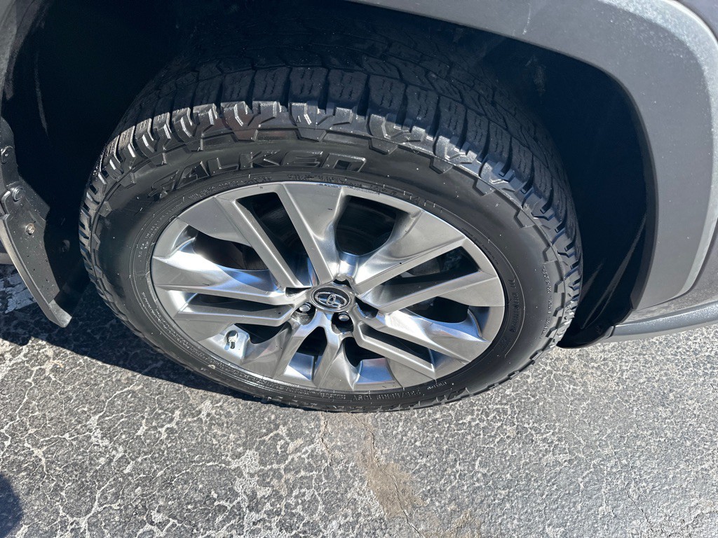 2019 Toyota Rav4 Image 6