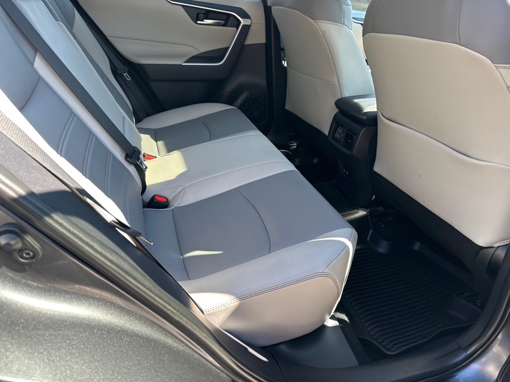 2019 Toyota Rav4 Image 9
