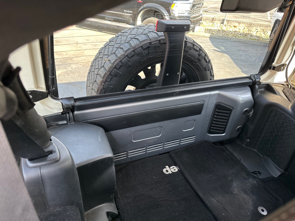2014 Jeep Wrangler Unlimited Image 10
