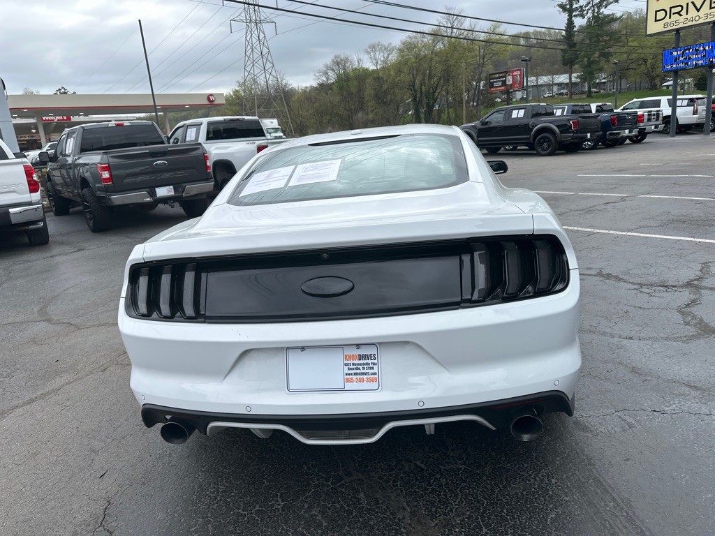 2017 Ford Mustang Image 3