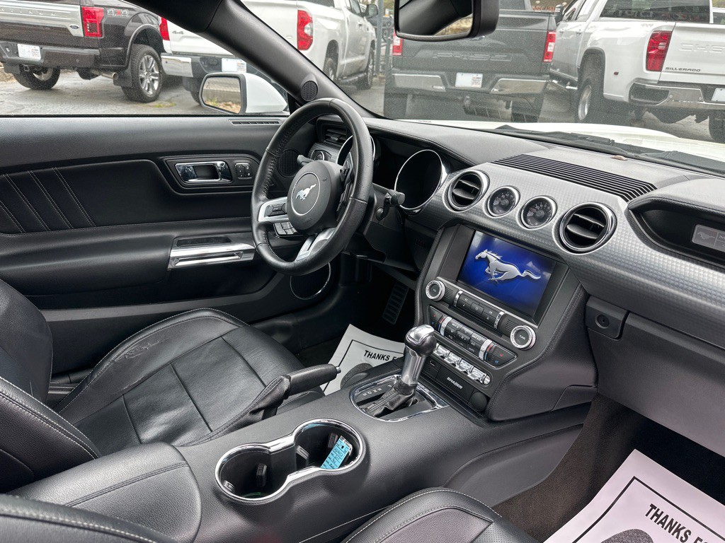 2017 Ford Mustang Image 9