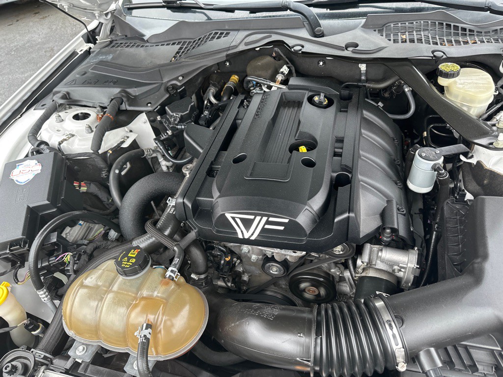 2017 Ford Mustang Image 17