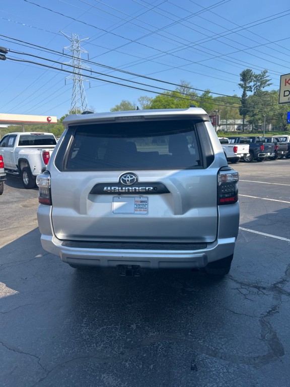 2015 Toyota 4Runner Image 3