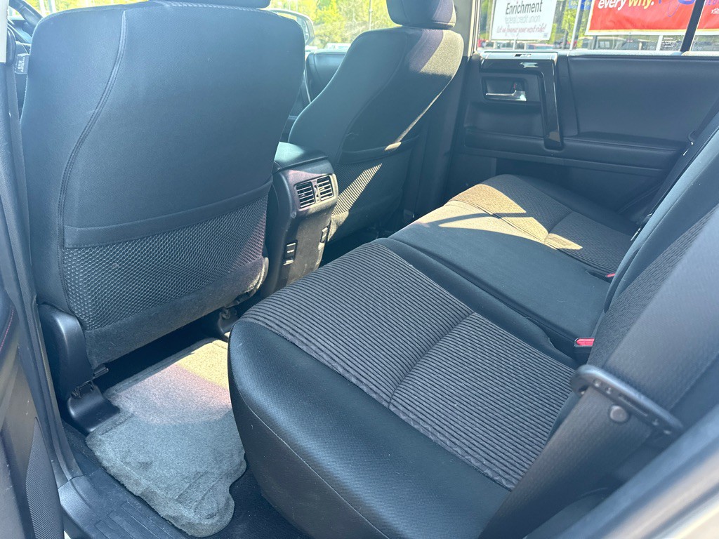 2015 Toyota 4Runner Image 15