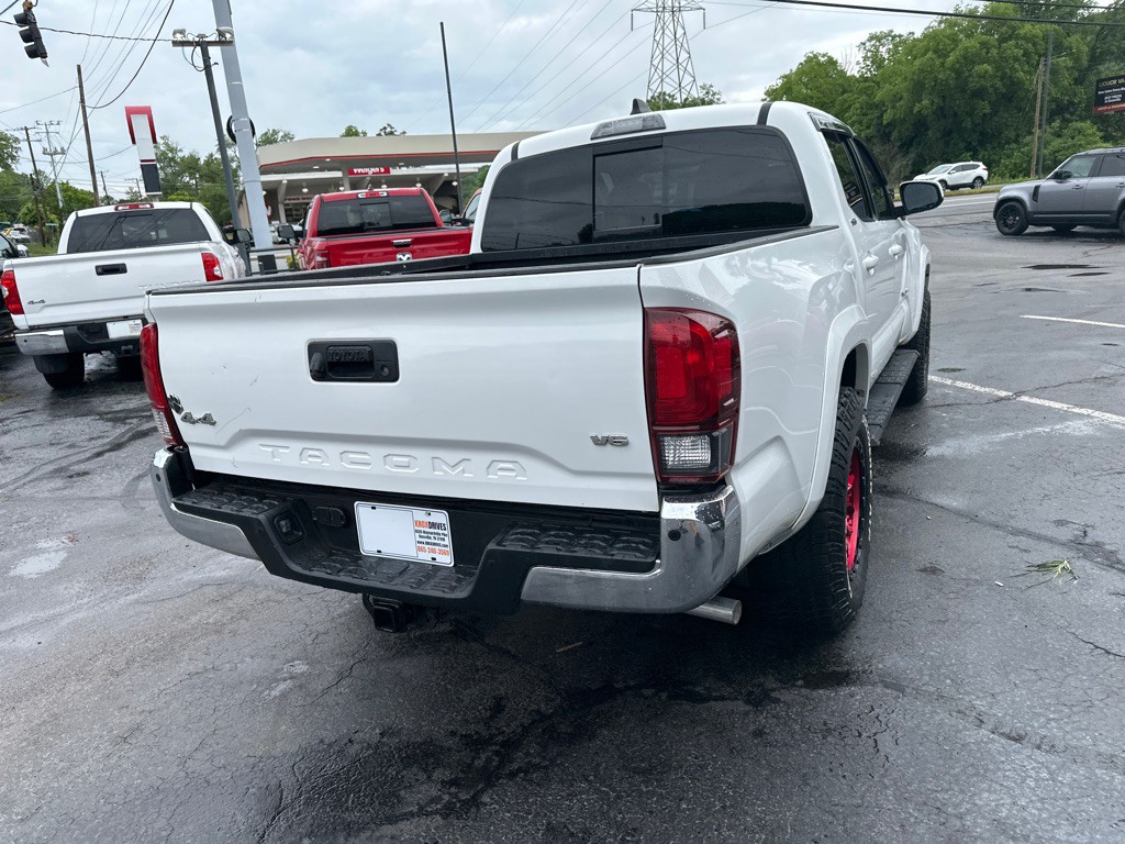 2020 Toyota Tacoma Image 3