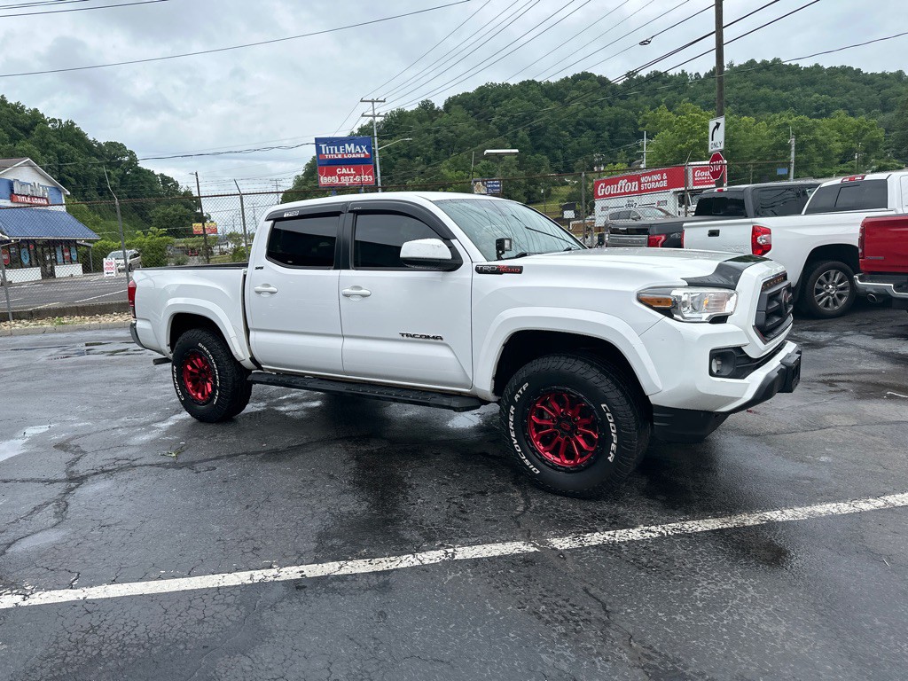 2020 Toyota Tacoma Image 4