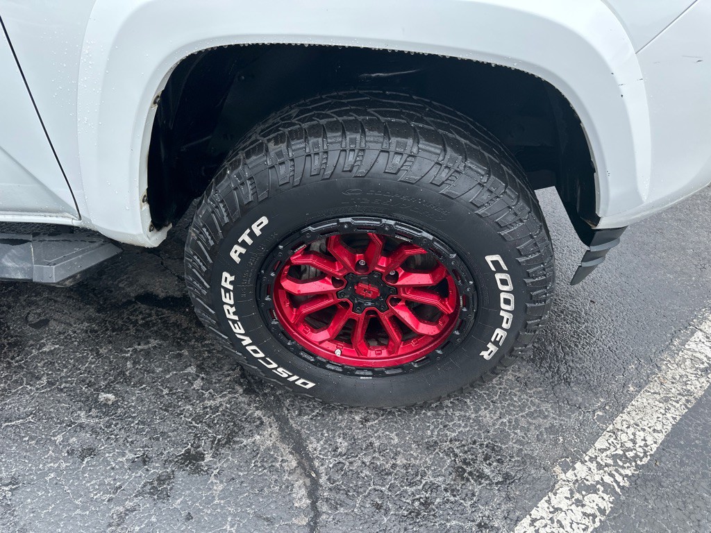 2020 Toyota Tacoma Image 5