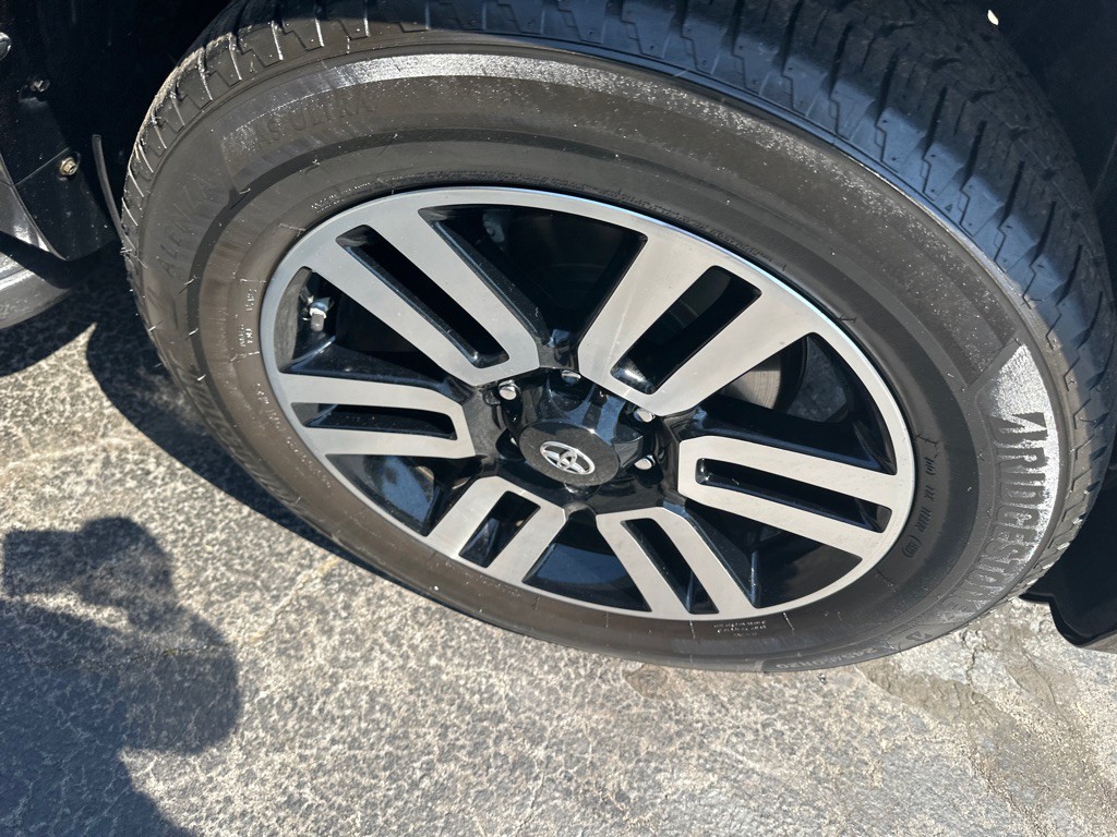 2016 Toyota 4Runner Image 7