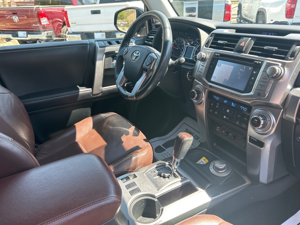 2016 Toyota 4Runner Image 9